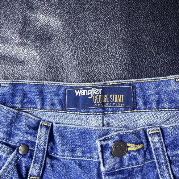 Wrangler George Strait Men's Jeans Blue Denim Straight Leg 13MGSHD Cowboy 33x34 - Picture 10 of 14